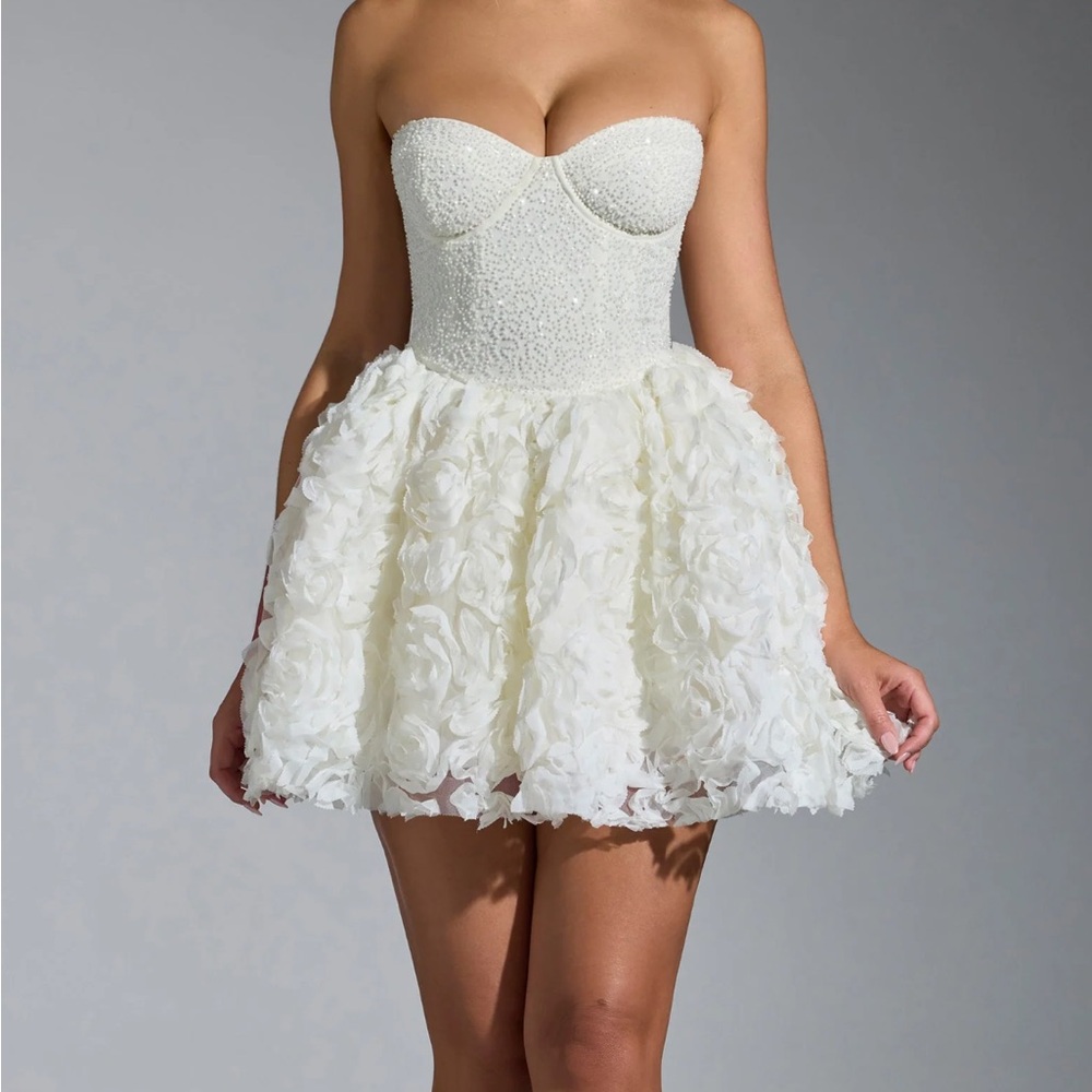 Oh Polly white dress never worn tags still on size XS
